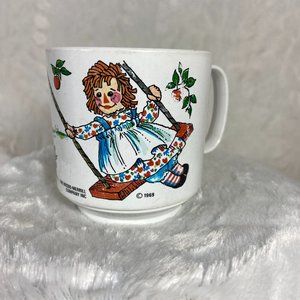 Vintage 1969 Raggedy Ann and Andy The Bobbs-Merrill Company Melmac Mug Cup